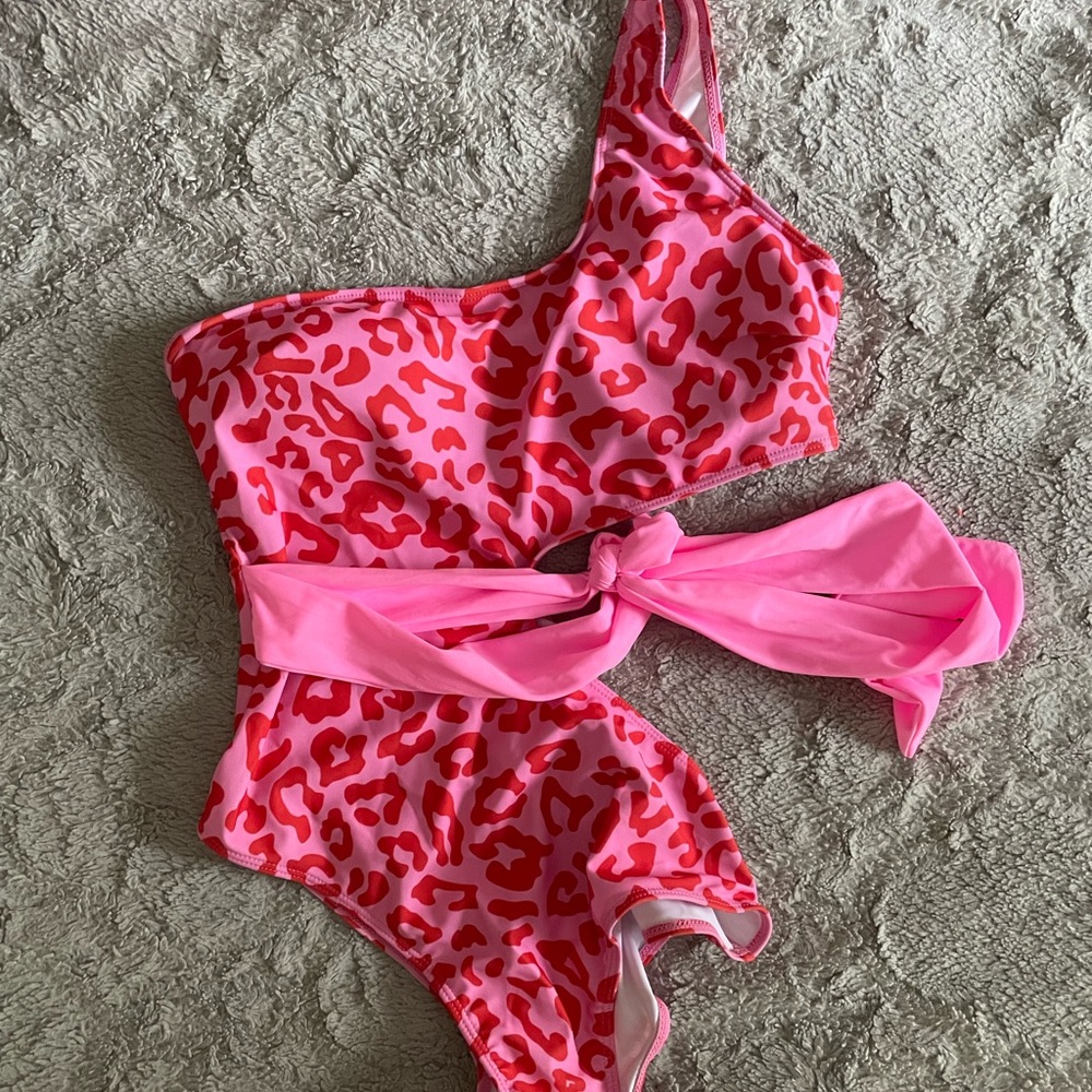 One piece pink leopard swimsuit